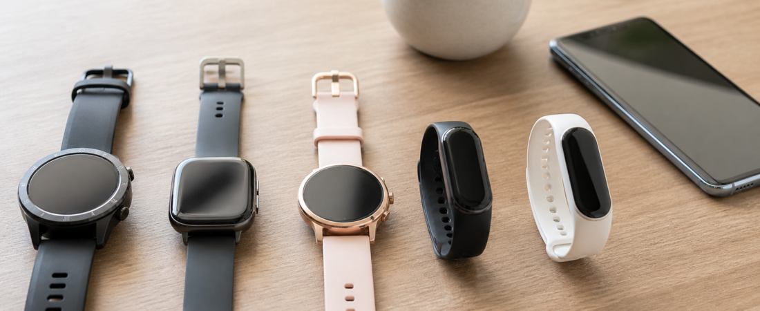 Smartwatch barato vale a pena em 2026? Veja o que analisar antes de comprar